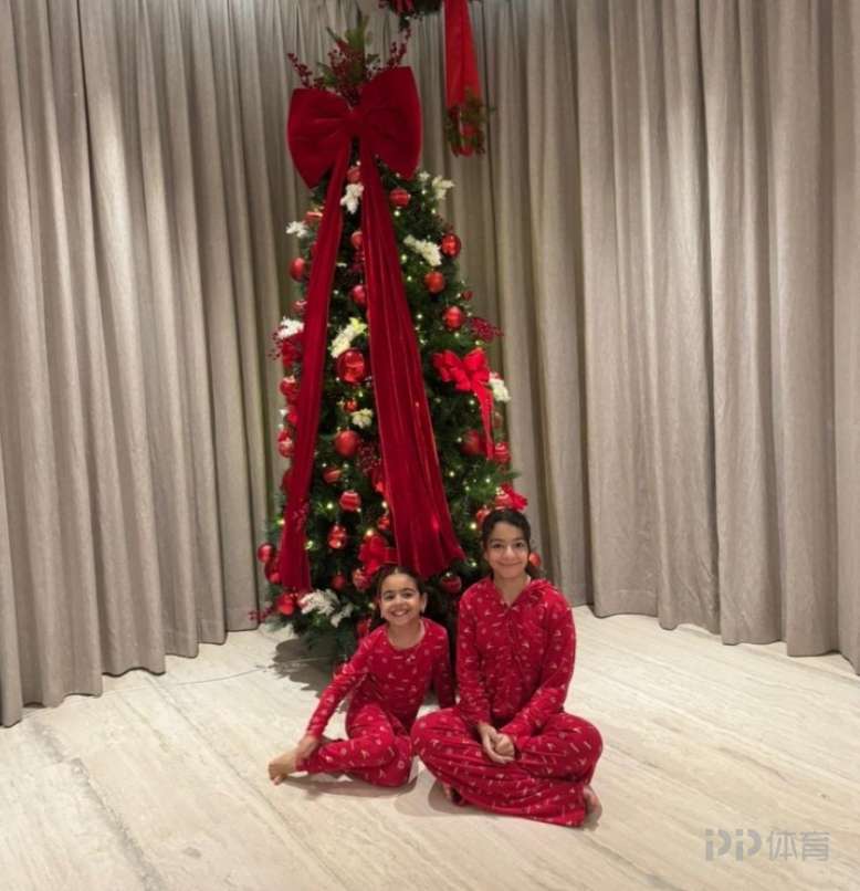 萨拉赫晒圣诞树照片遭批：这在你的信仰中是禁止的！